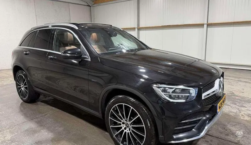 Mercedes-Benz GLC300