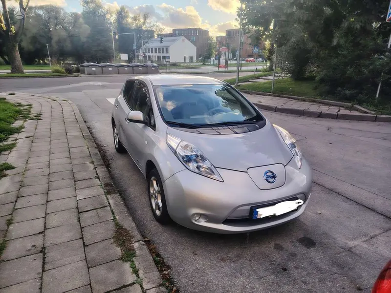 Nissan Nissan Leaf