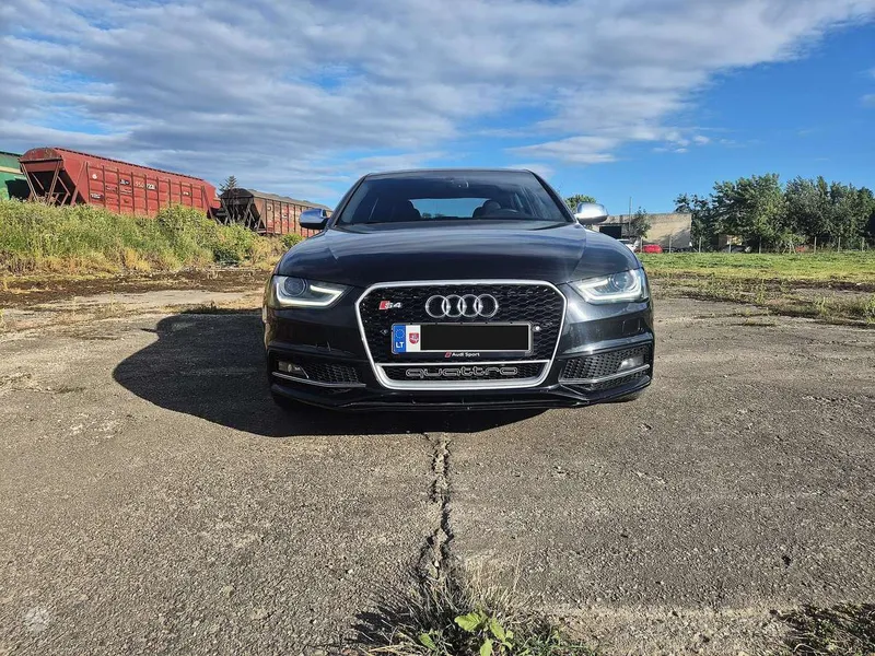 Audi Audi S4