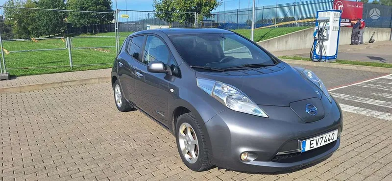 Nissan Leaf - 1