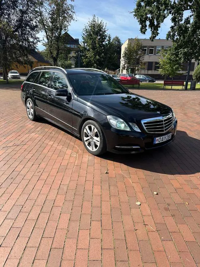 Mercedes-Benz E220 - 1