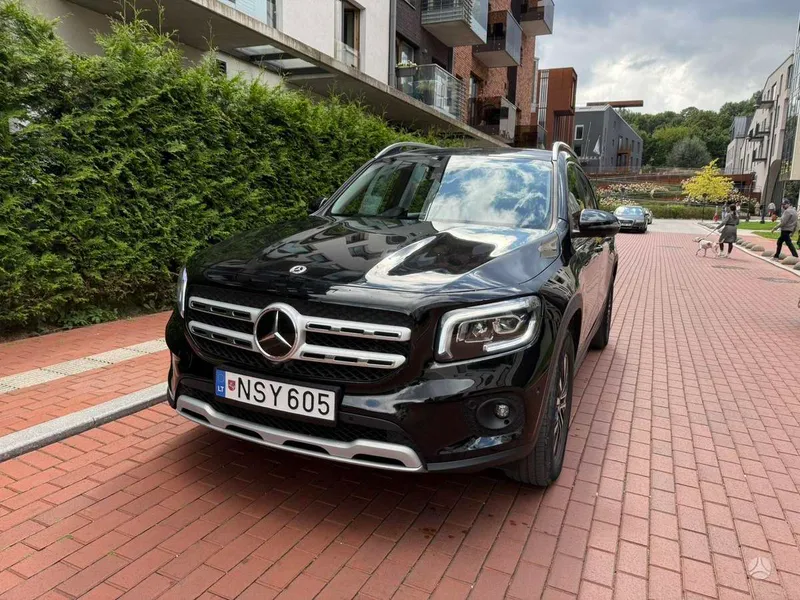 Mercedes-Benz GLB180 - 1