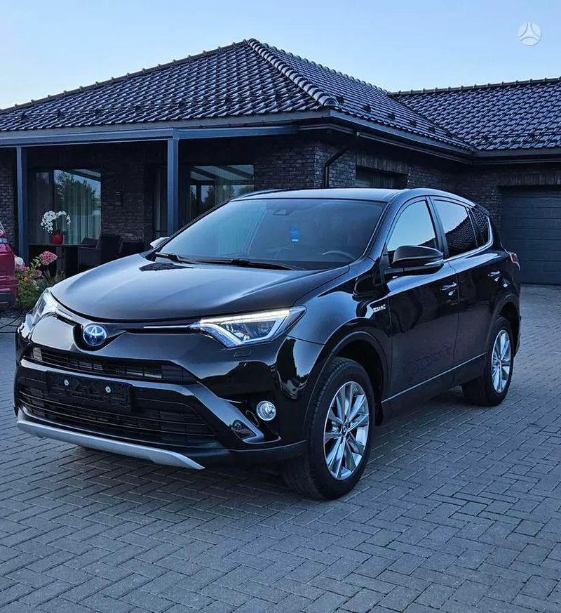 Toyota RAV4 - 1