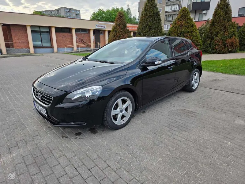 Volvo Volvo V40