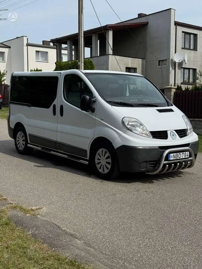 Renault Trafic - 1