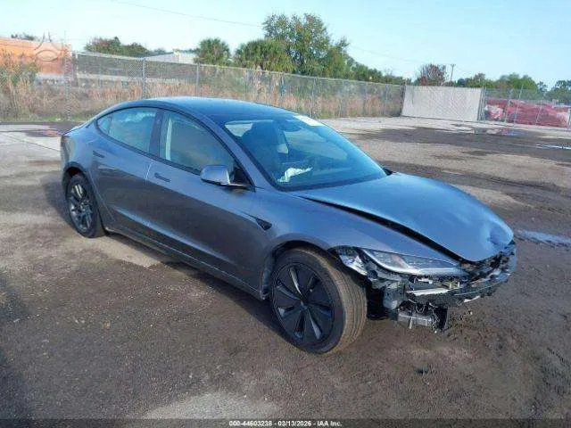 Tesla Model 3 - 1