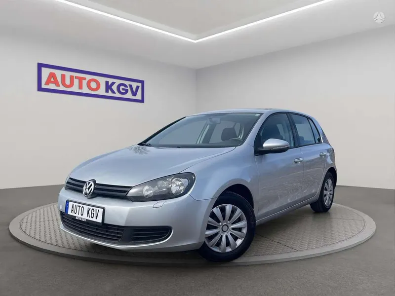 Volkswagen Golf - 1