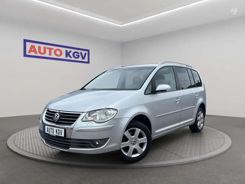 Volkswagen Touran - 1