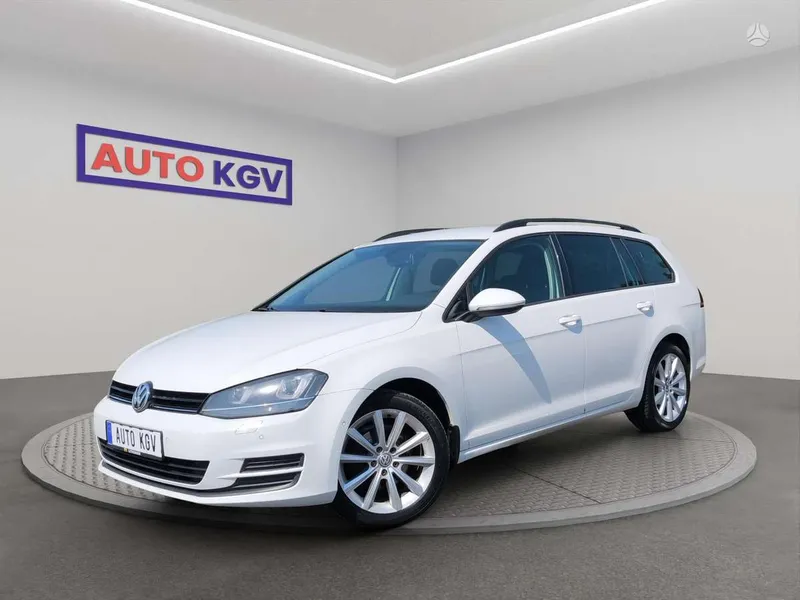 Volkswagen Golf - 1