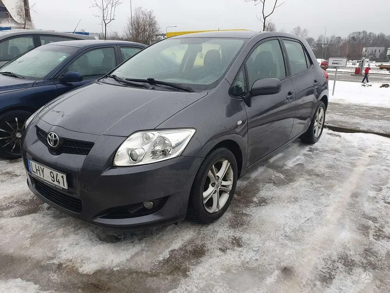 Toyota Auris - 1