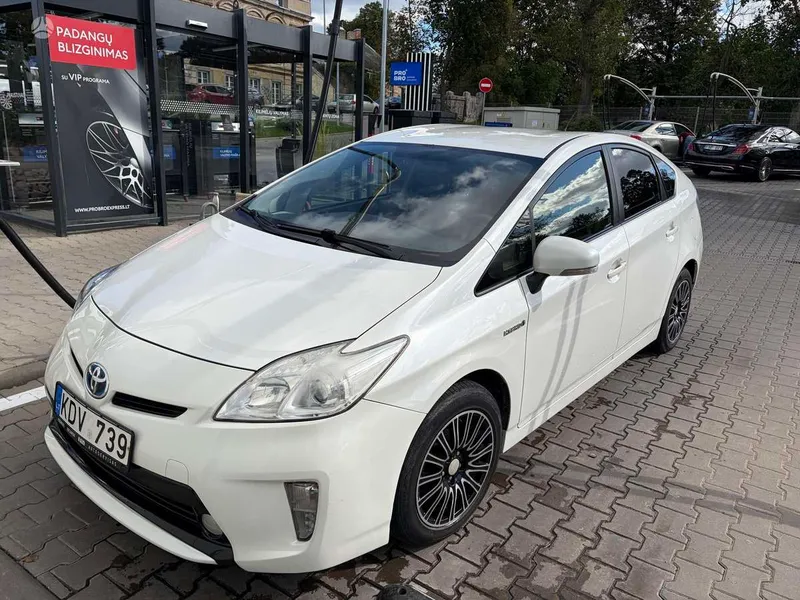 Toyota Prius - 1