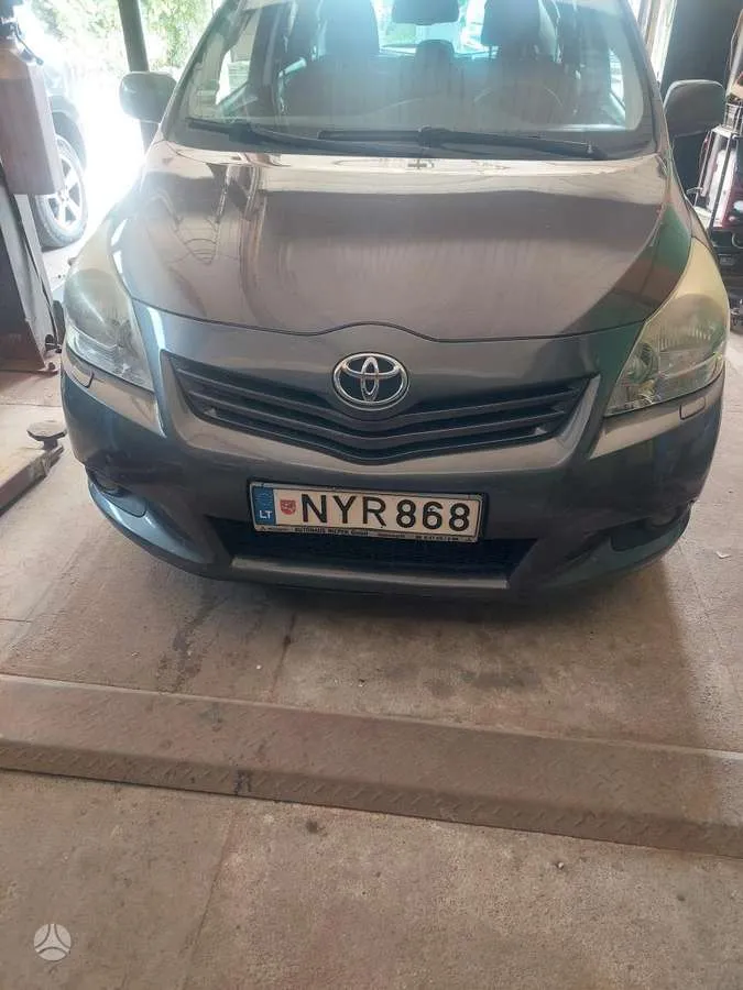 Toyota Toyota Verso
