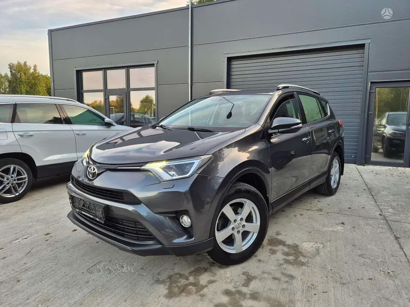 Toyota RAV4 - 1