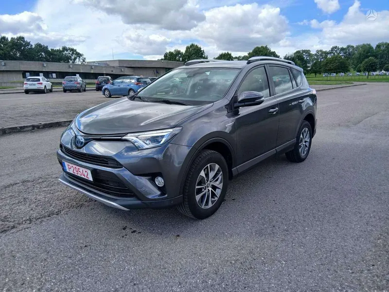Toyota RAV4 - 1