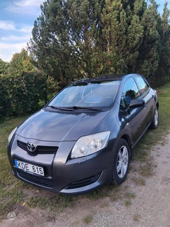 Toyota Auris - 1