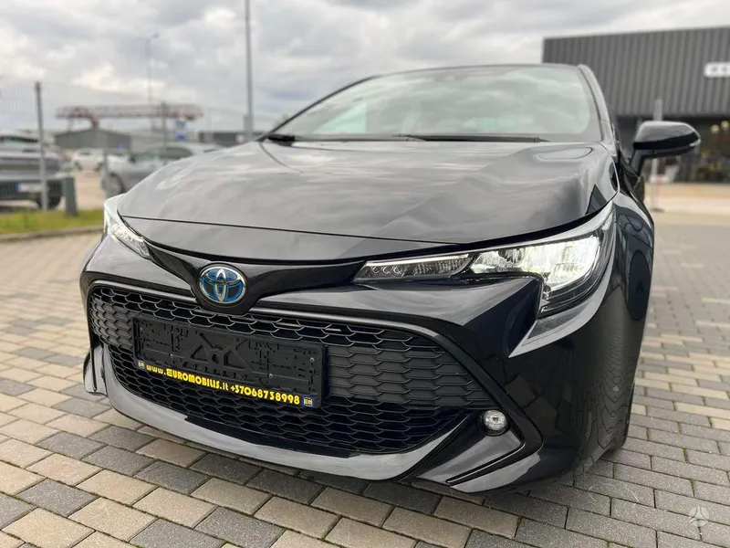 Toyota Corolla - 1
