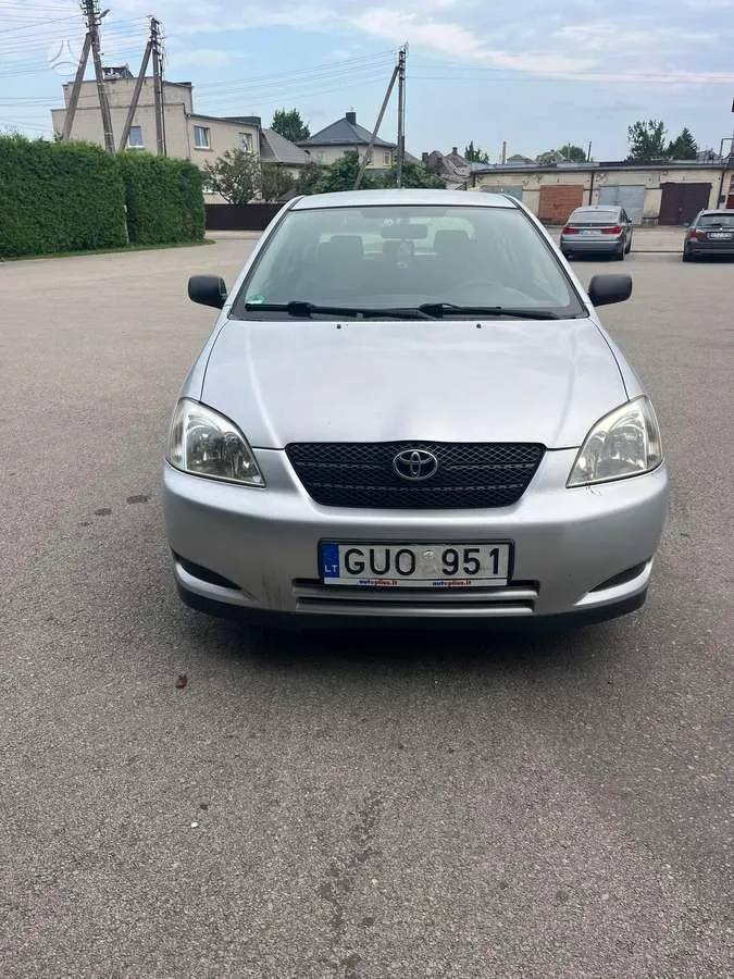 Toyota Corolla - 1