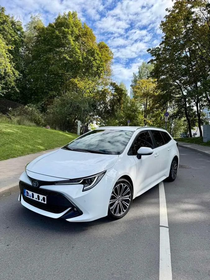 Toyota Corolla - 1