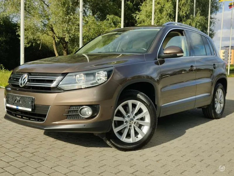 Volkswagen Tiguan - 1