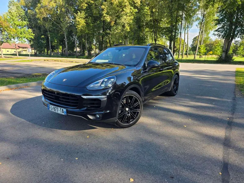 Porsche Cayenne - 1