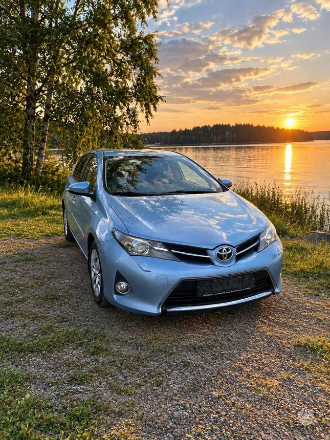 Toyota Auris - 1