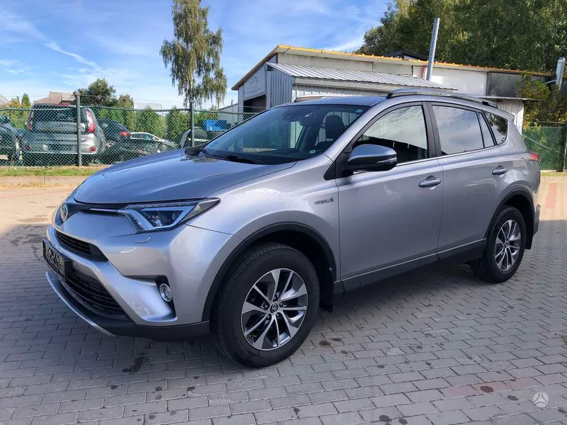 Toyota RAV4 - 1