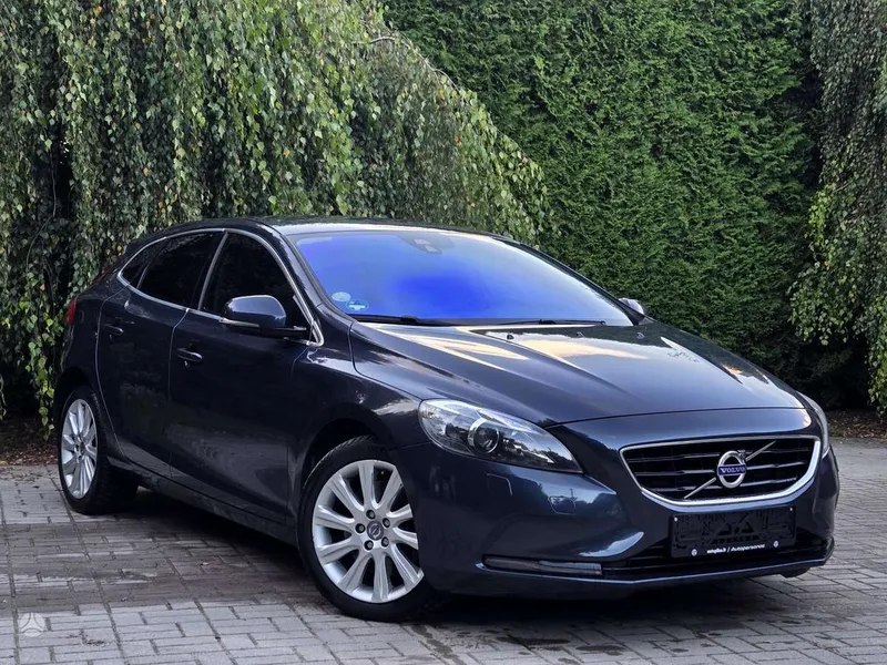 Volvo Volvo V40