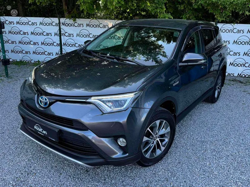 Toyota RAV4 - 1