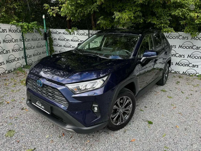 Toyota RAV4 - 1