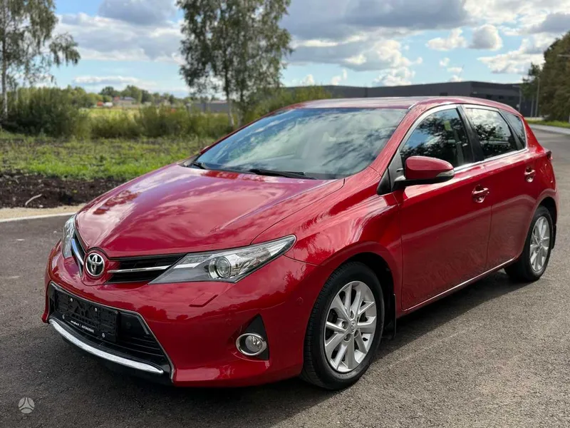 Toyota Auris - 1