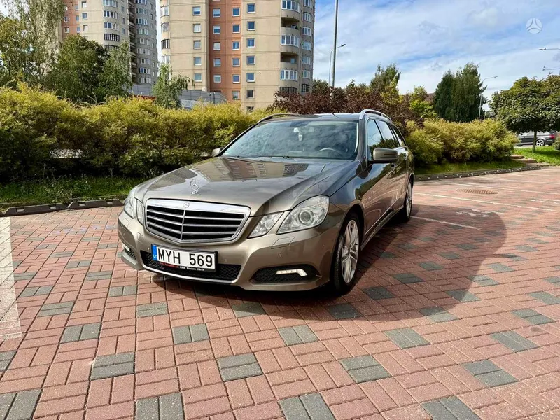 Mercedes-Benz Mercedes-Benz E220