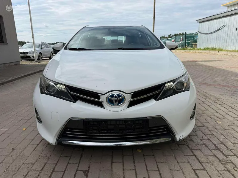 Toyota Auris - 1