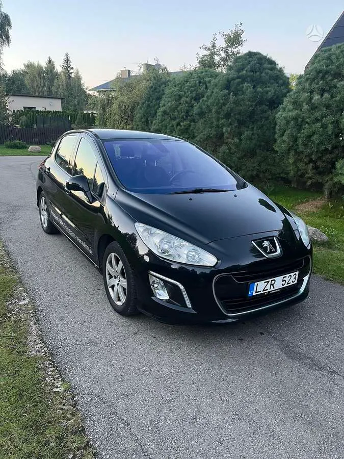 Peugeot 308 - 1