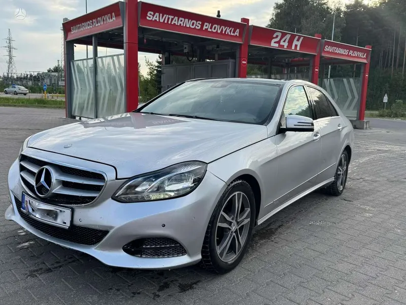 Mercedes-Benz Mercedes-Benz E220