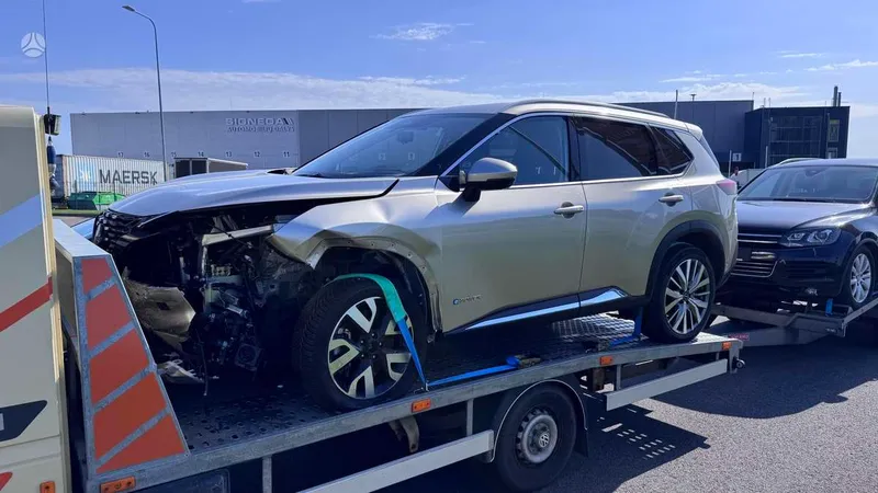 Nissan X-Trail - 1