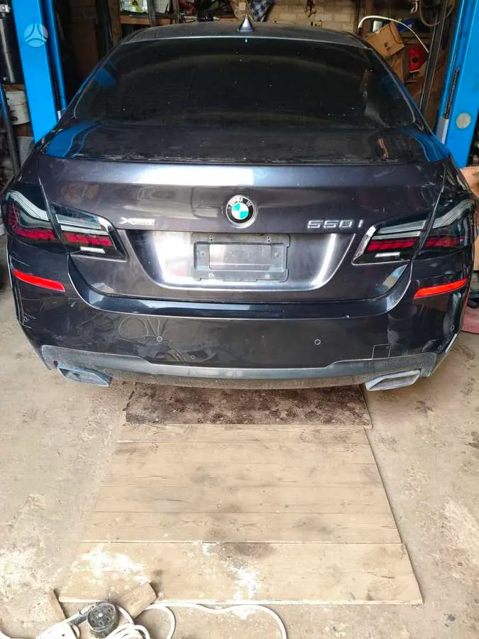 BMW 550 - 1