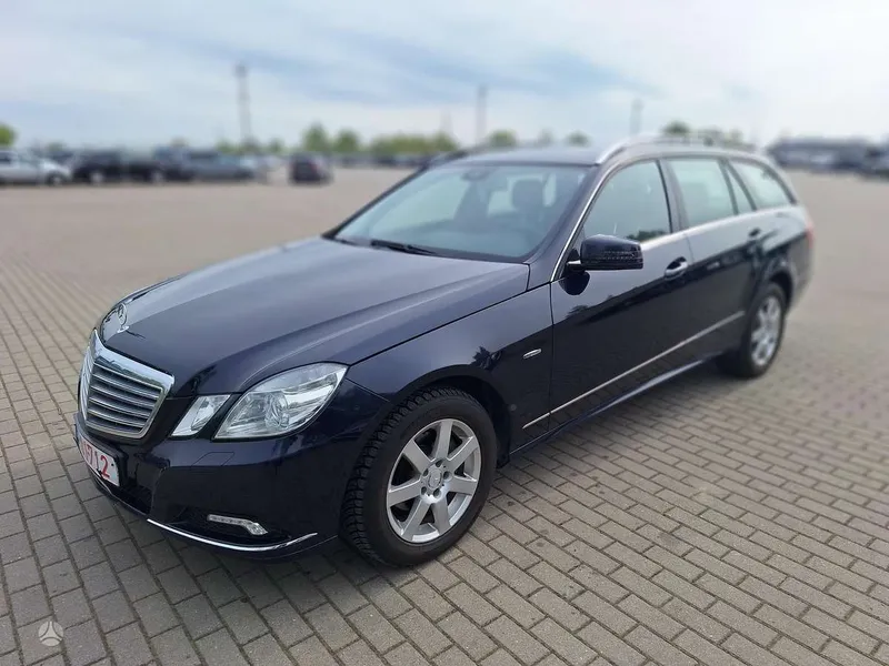 Mercedes-Benz Mercedes-Benz E220