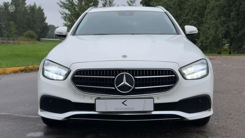 Mercedes-Benz Mercedes-Benz E300