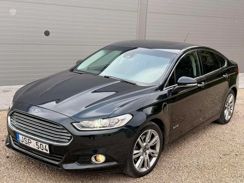 Ford Fusion - 1
