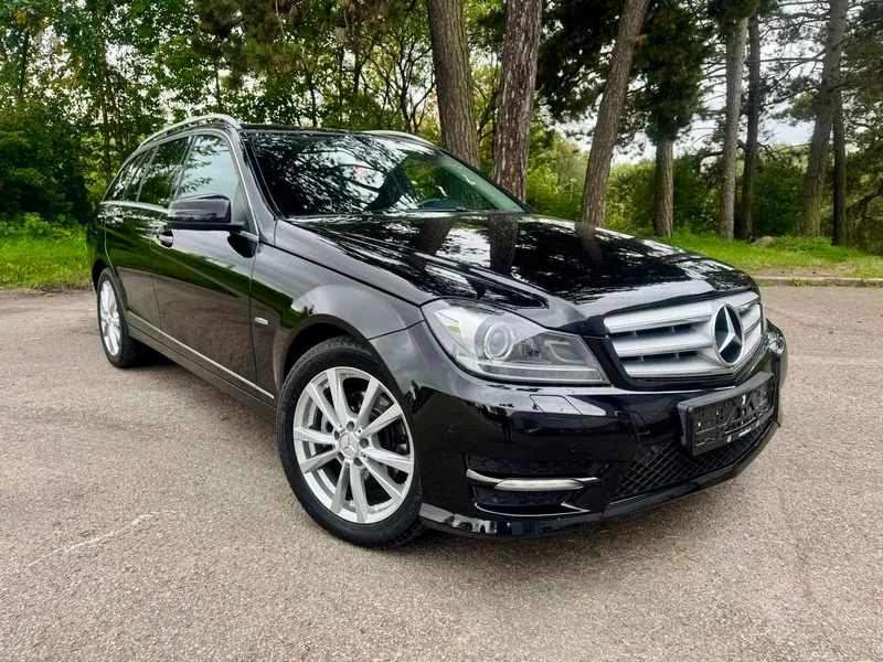 Mercedes-Benz Mercedes-Benz C220