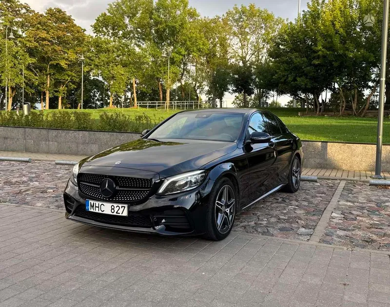 Mercedes-Benz Mercedes-Benz C180