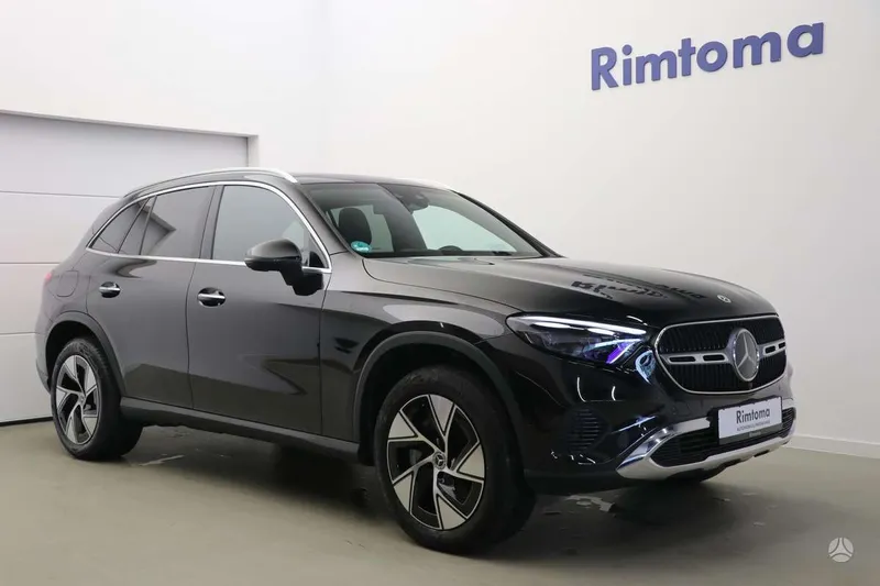 Mercedes-Benz GLC400 - 1