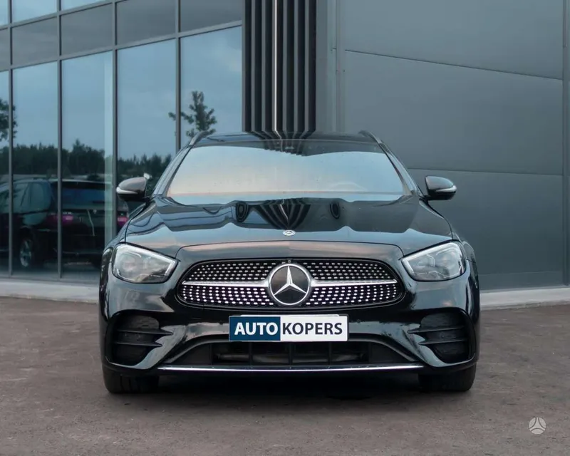 Mercedes-Benz Mercedes-Benz E300