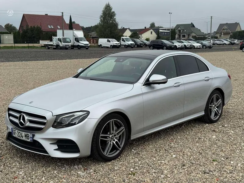 Mercedes-Benz Mercedes-Benz E220