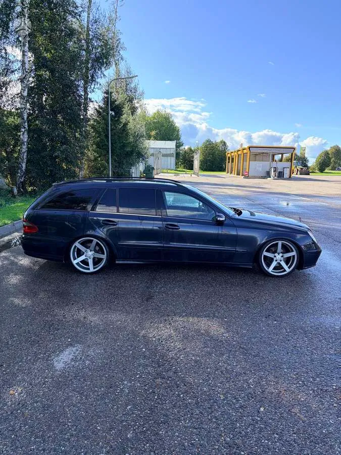 Mercedes-Benz Mercedes-Benz E320