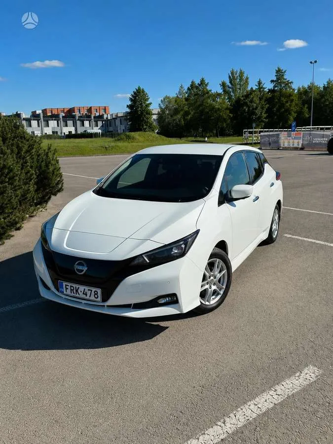 Nissan Leaf - 1