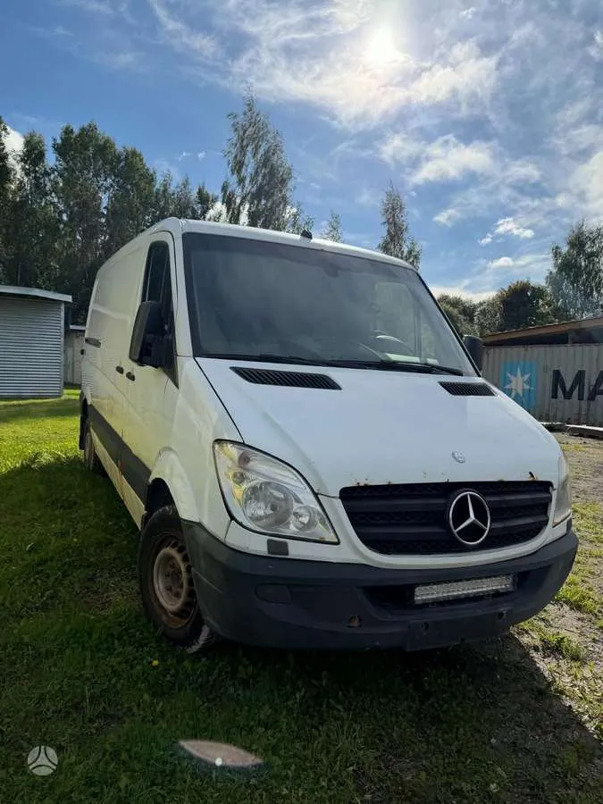 Mercedes-Benz Sprinter - 1
