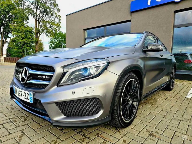 Mercedes-Benz Mercedes-Benz GLA220