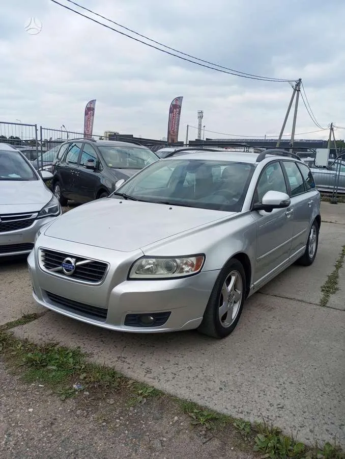 Volvo Volvo V50