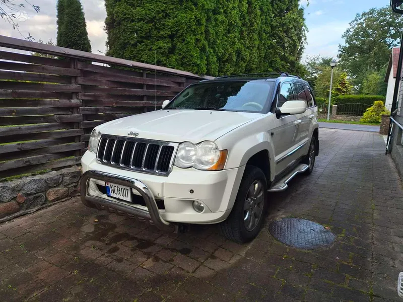 Jeep Grand Cherokee - 1